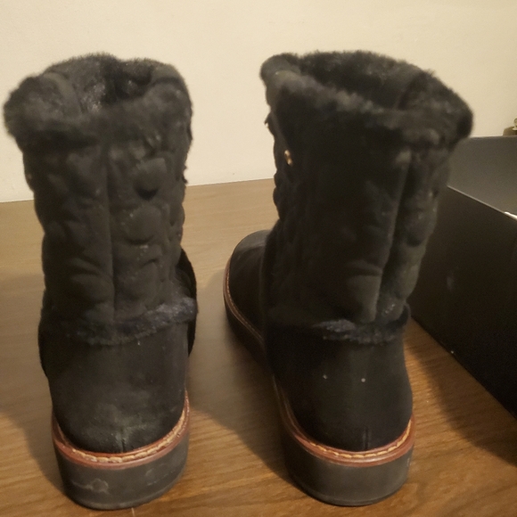 Women's Black Winter Boots - Picture 11 of 17